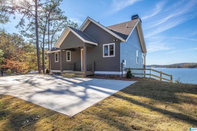 Lake Martin Home For Sale in Dadeville Alabama