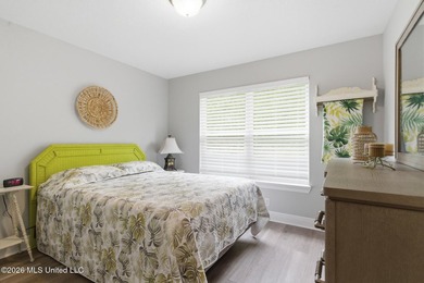 Just 0.6 miles from the beach, this beautifully positioned condo - photo 18