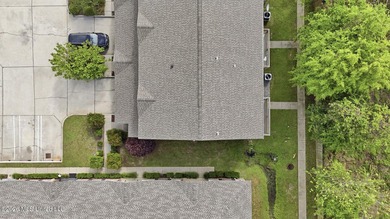 Just 0.6 miles from the beach, this beautifully positioned condo - photo 27