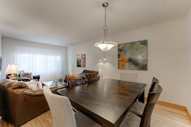 Ce triplex impeccable, entretenu avec le plus grand soin au fil - photo 7