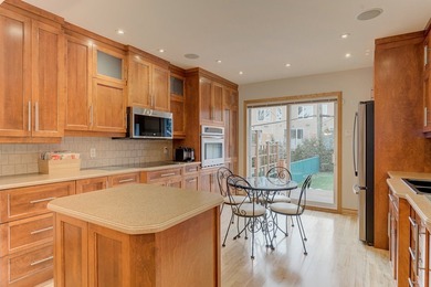 Ce triplex impeccable, entretenu avec le plus grand soin au fil - photo 9