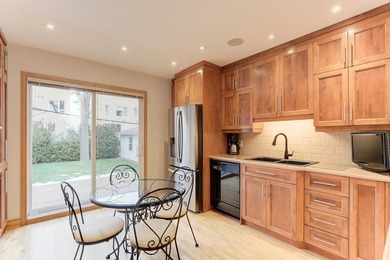 Ce triplex impeccable, entretenu avec le plus grand soin au fil - photo 10