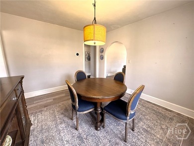 Updated Mid-Century Modern on the Westside. This 3 bed/2bath