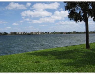 !!! BEAUTIFUL 2 BEDROOMS 2 BATHS IN GREAT LOCATION !!! MINUTES - photo 2