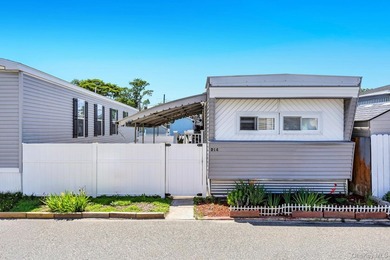 Welcome to this beautifully maintained 2-bedroom, 1-bath mobile - photo 25