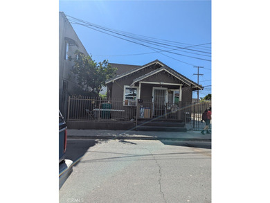 This Triplex property is Centrally located within minutes to - photo 1