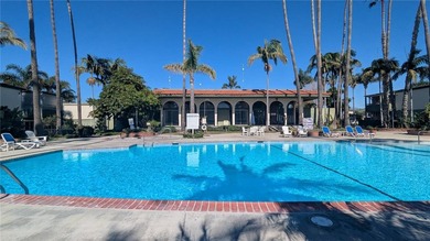 Spacious 3 bedroom ground level condo in central Ventura - photo 1