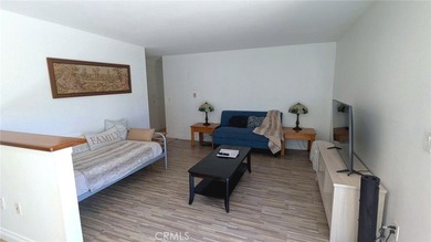 Spacious 3 bedroom ground level condo in central Ventura - photo 4