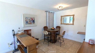 Spacious 3 bedroom ground level condo in central Ventura - photo 6