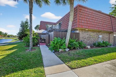 (private lake, pond, coastal) Townhome/Townhouse For Sale in Boca Raton Florida