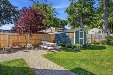 Welcome to this bright and inviting home in Warwick's desirable - photo 18
