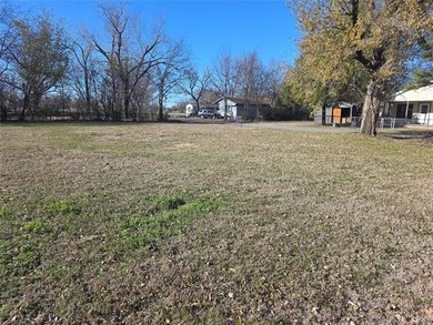 Arkansas River Lot Sale Pending in Haskell Oklahoma