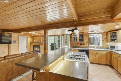 Escape to the mountains and enjoy everything Northwoods has to - photo 9