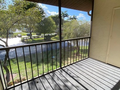 Spacious 2 BR / 2 Bath unit, in all age gated community. Lease - photo 6