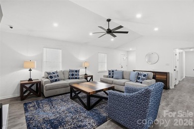 Welcome to luxury living in the highly sought-after Woodbridge - photo 8