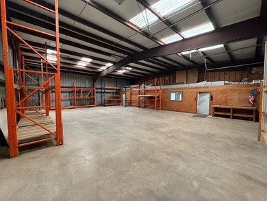 6000 F2 free-span, metal, insulated warehouse with 4 - 12' - photo 14