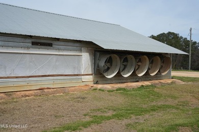 This turnkey modern Poultry Breeder Egg built in 2017 has - photo 14