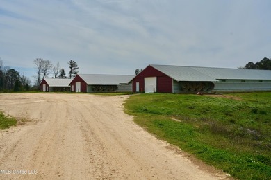 This turnkey modern Poultry Breeder Egg built in 2017 has - photo 15
