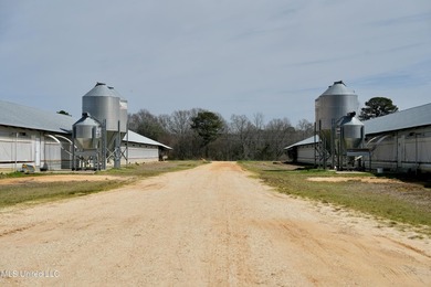 This turnkey modern Poultry Breeder Egg built in 2017 has - photo 17