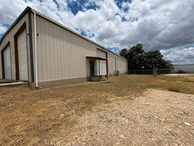 6000 F2 free-span, metal, insulated warehouse with 4 - 12' - photo 19