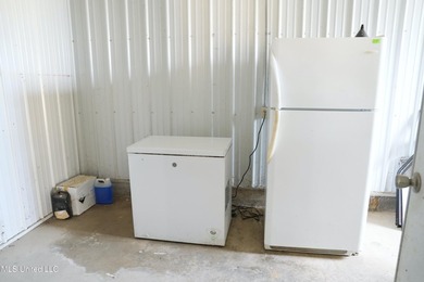 This turnkey modern Poultry Breeder Egg built in 2017 has - photo 19