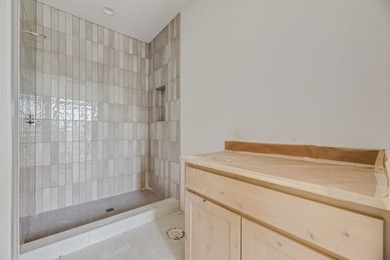 Showings BY APPT ONLY. Contact Listing Agent to schedule. Nearly - photo 20