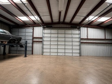 6000 F2 free-span, metal, insulated warehouse with 4 - 12' - photo 22