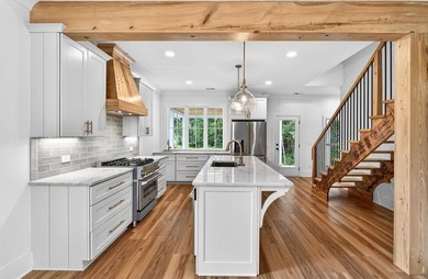 It is an honor to present this exceptional custom-built cottage - photo 25
