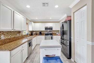 Discover this 2-story, 4-bed, 2.5-bath home w/ 2-car garage - photo 31
