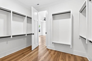 It is an honor to present this exceptional custom-built cottage - photo 44