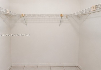 Welcome to this spacious 2-bedroom, 2-bathroom first-floor unit - photo 7