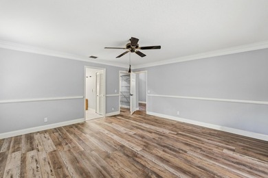 Beautifully updated 3-bedroom, 2-bath home with a 2-car garage - photo 8