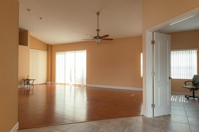 Beautiful 3BR/2BA home with 2-car garage located in the gated - photo 16