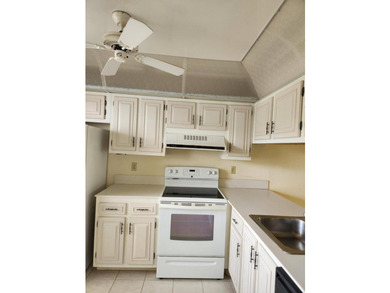 Wynmoor awaits! Grab your opportunity to own a condo in one of - photo 7