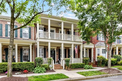 Lake Norman Townhome/Townhouse Active Under Contract in Davidson North Carolina