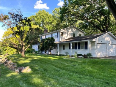 Lake Home Sale Pending in Minnetonka, Minnesota