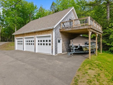 Exceptional year-round waterfront property on the crystal-clear - photo 54