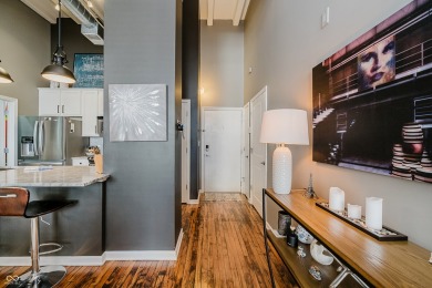 Live in the heart of downtown Indianapolis in this stylish and