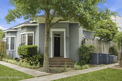 Experience coastal convenience at its best! This beautifully - photo 1