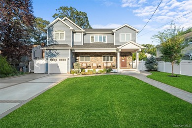 (private lake, pond, coastal) Home Sale Pending in Merrick New York