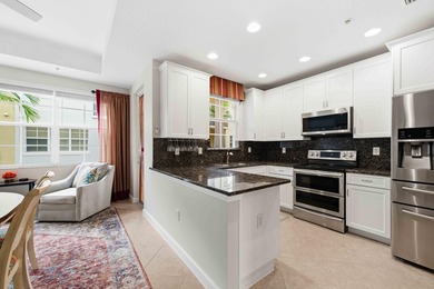 Spotless three-level ''End Unit'' townhouse in the quietest - photo 14