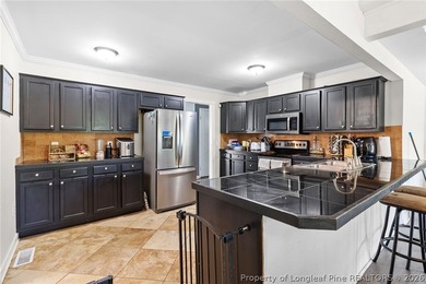 Beautifully updated 3-bedroom, 2-bath ranch conveniently located - photo 16