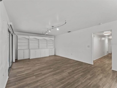 Short Sale. Third Party Approval Required / Welcome to the Glen - photo 17