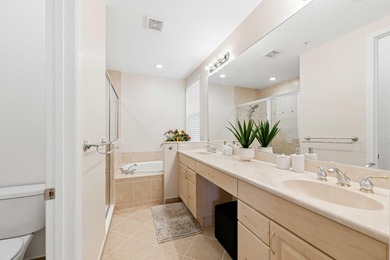 Spotless three-level ''End Unit'' townhouse in the quietest - photo 17