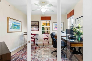 Spotless three-level ''End Unit'' townhouse in the quietest - photo 20