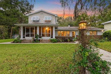 Withlacoochee River Home For Sale in Inglis Florida