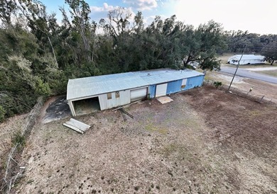 It's rare to find a commercial site this close to town that's - photo 4