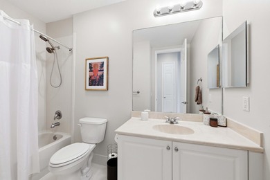 Spotless three-level ''End Unit'' townhouse in the quietest - photo 26
