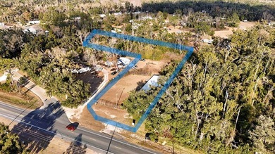 It's rare to find a commercial site this close to town that's - photo 8