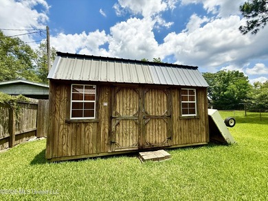 Adorable and meticulously maintained 3 bedroom 2 full bathroom - photo 46
